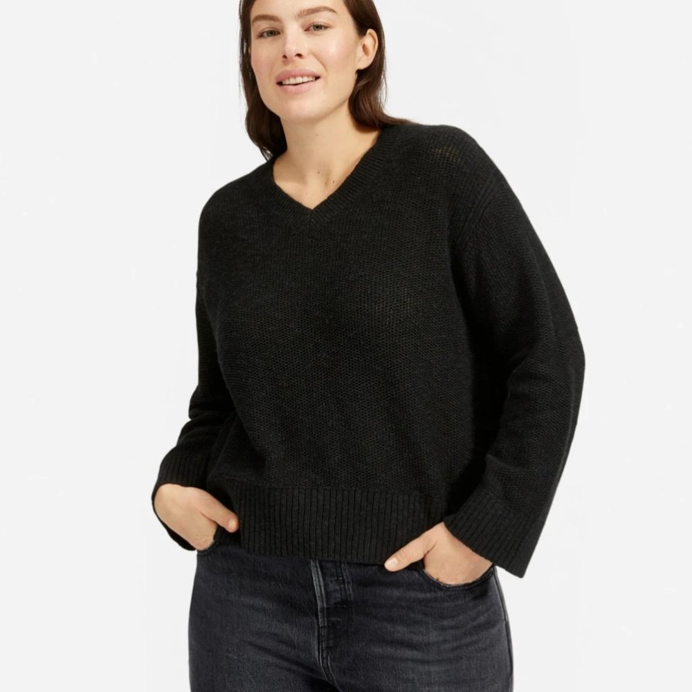 Everlane Cotton-Linen Blend V Neck